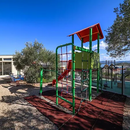 酒店 Hotel Murter 3*