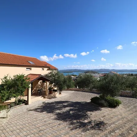 Hotel Murter מורטר