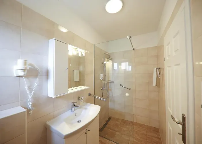 Hotel Murter 3* 穆泰尔岛