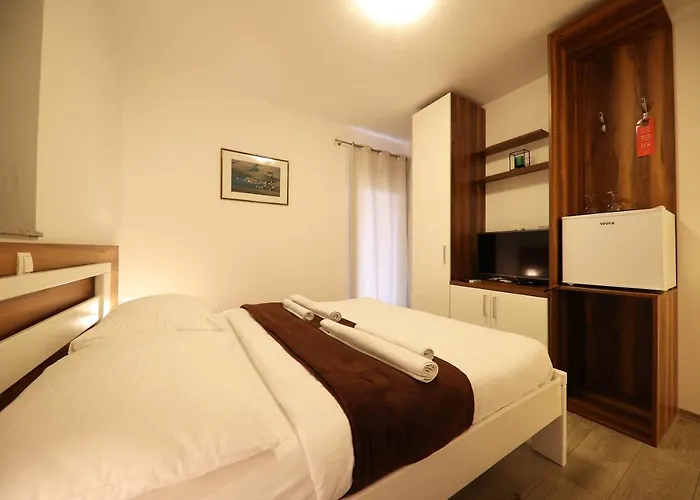 מלון Hotel Murter מורטר