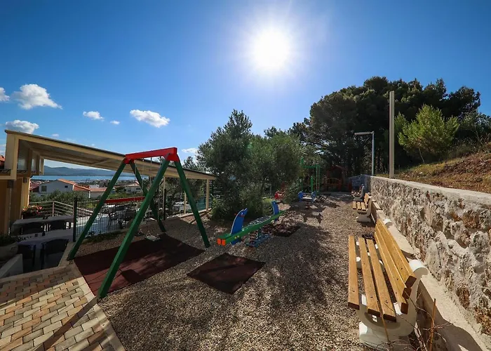 מלון Hotel Murter 3*