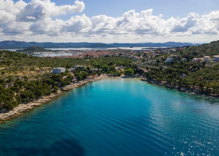 מלון Hotel Murter 3*