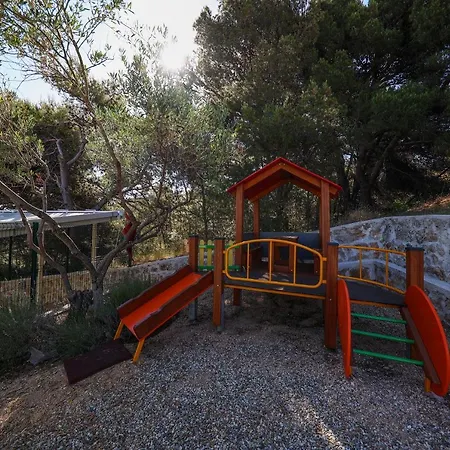 Hotel Murter فندق