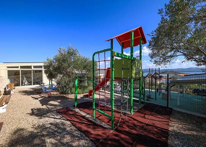 호텔 Hotel Murter 3*