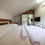 Hotel Murter 3*