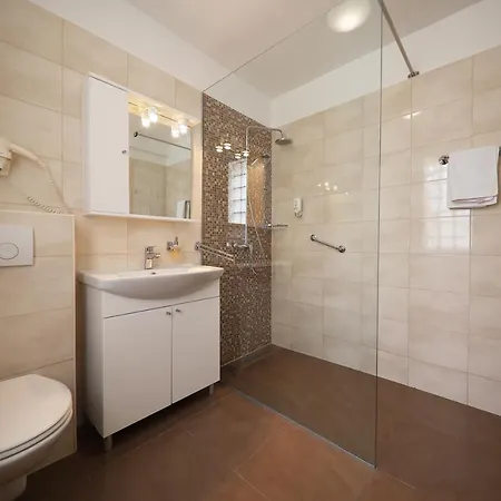فندق Hotel Murter 3*